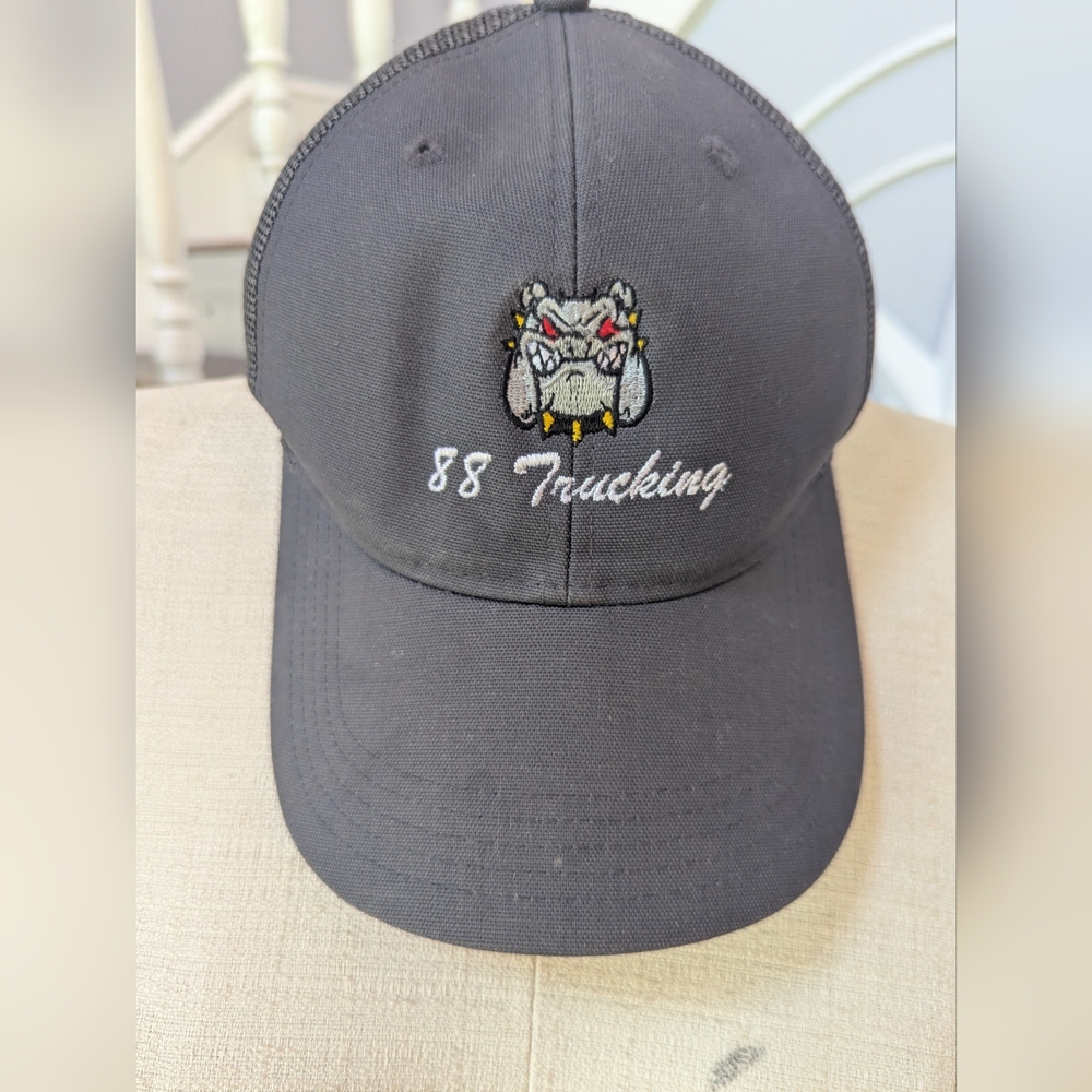 88 Trucking Carhartt Snapback Trucker Hat Bulldog Dark‎ Gray